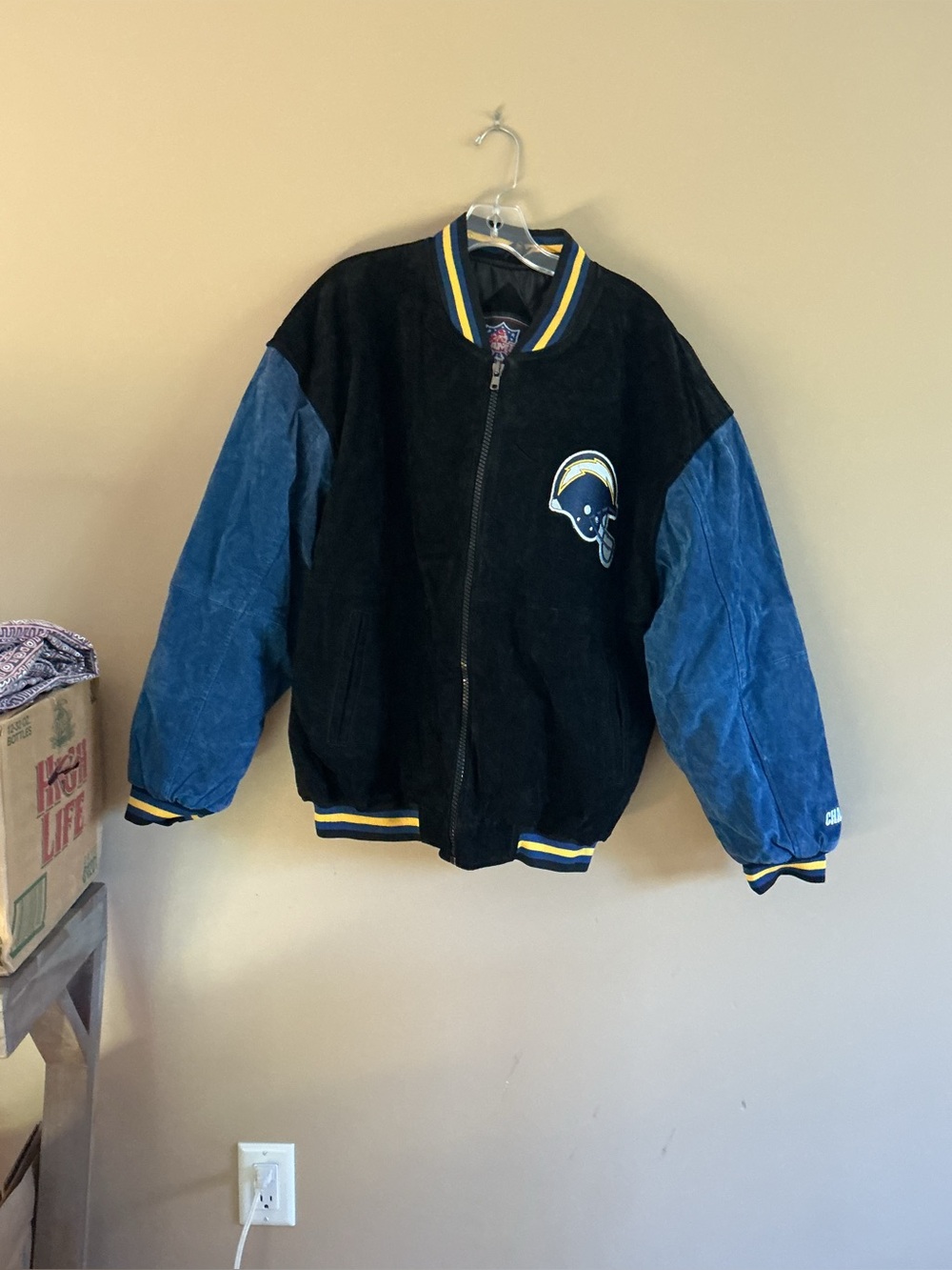 Vtg y2K NFL San Diego Chargers Suede Jacket M Game Day label as new - Picture 1 of 9